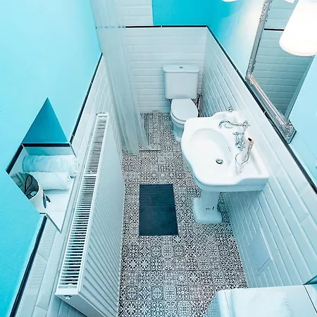 Designer Apartment *